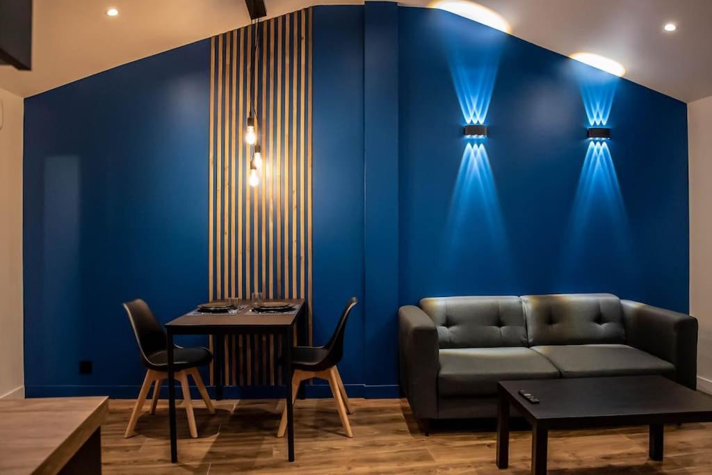 Blue Night - Jacuzzi - Bord De Seine Διαμέρισμα Corbeil-Essonnes Εξωτερικό φωτογραφία